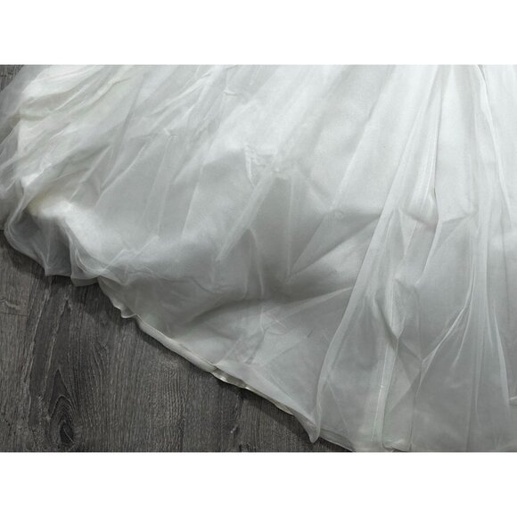 Vintage Gorgeous White Cotton Organdy Victorian Styled Ball Gown/Wedding Dress - Picture 5 of 9